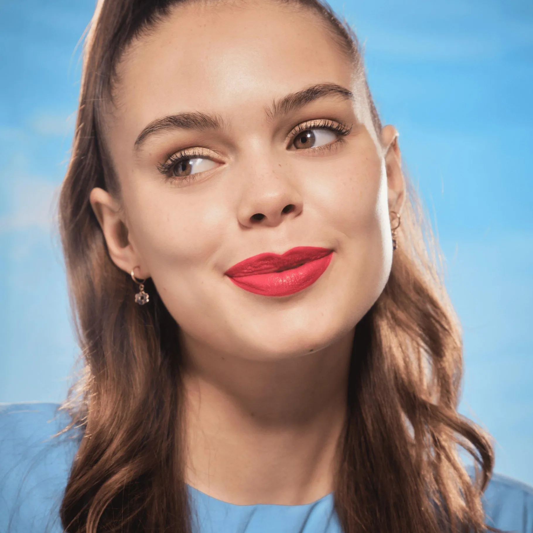 essence Barra De Labios>Barra de labios líquida glitter switch Up Disney Pixar