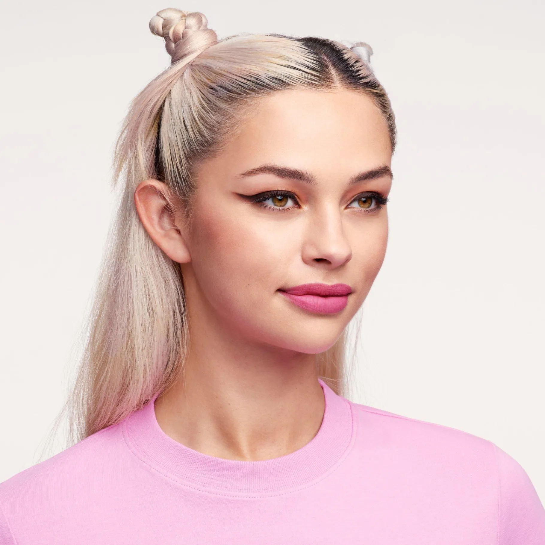essence Barra De Labios>Barra de labios líquida 8h matte