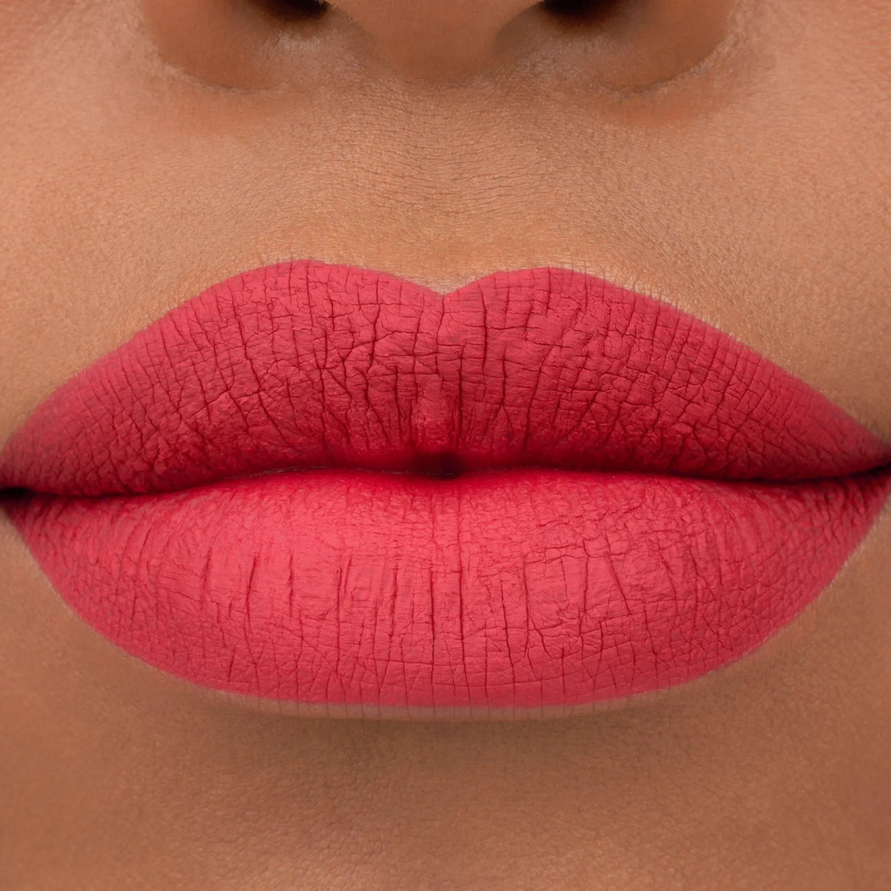 essence Barra De Labios>Barra de labios líquida 8h matte