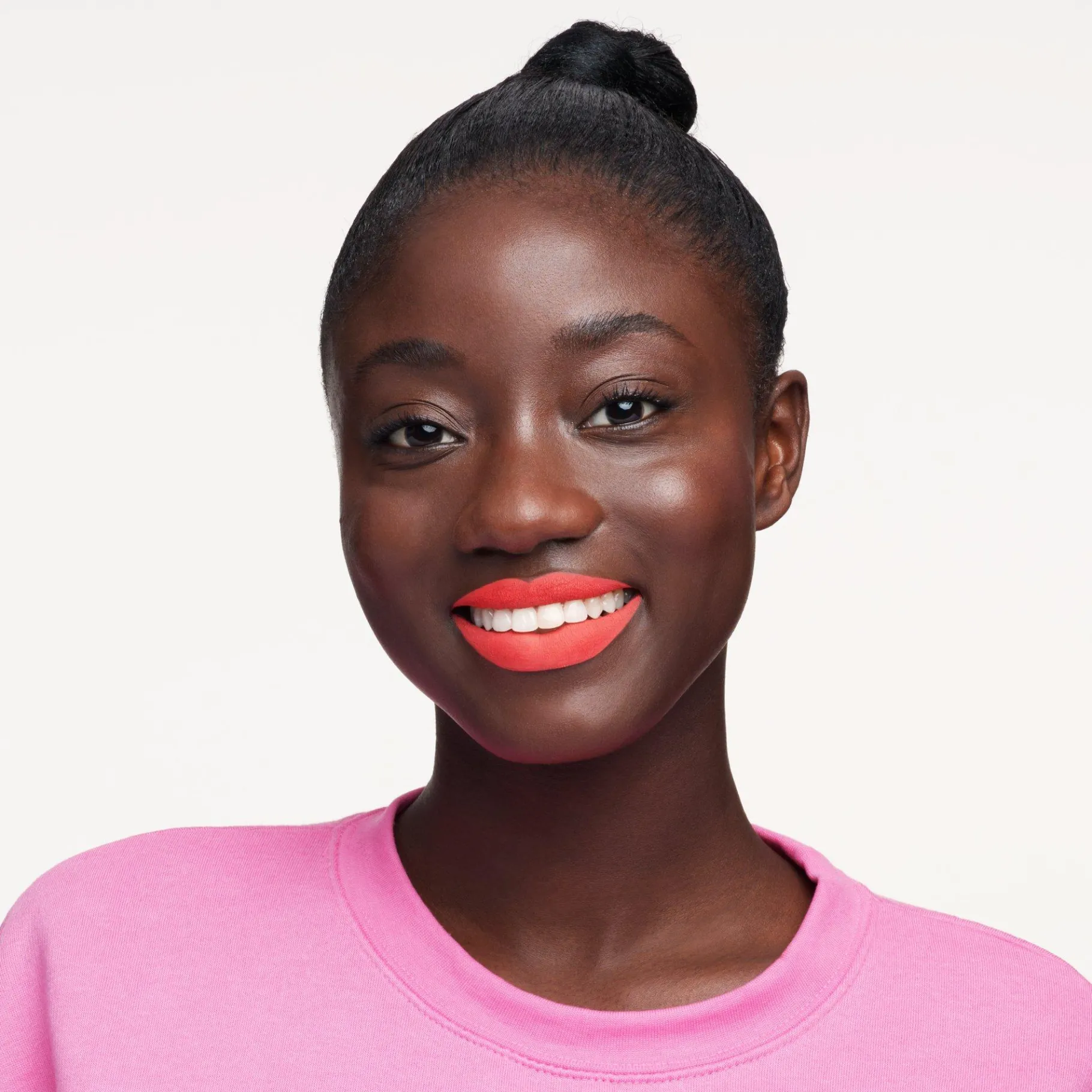 essence Barra De Labios>Barra de labios líquida 8h matte