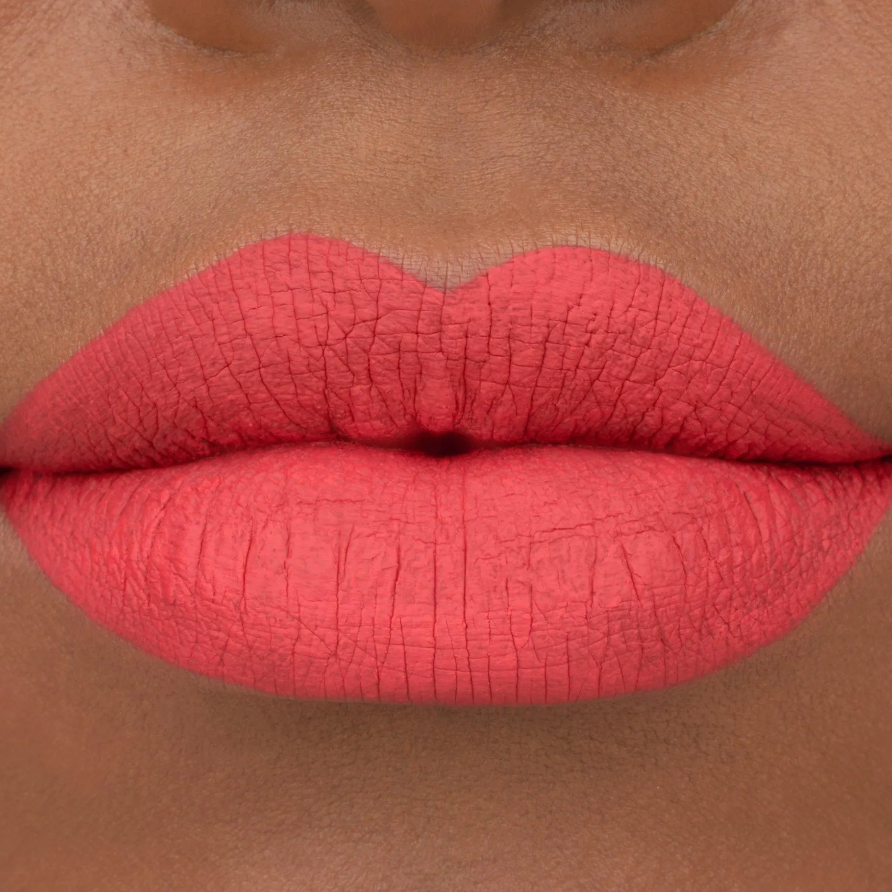 essence Barra De Labios>Barra de labios líquida 8h matte