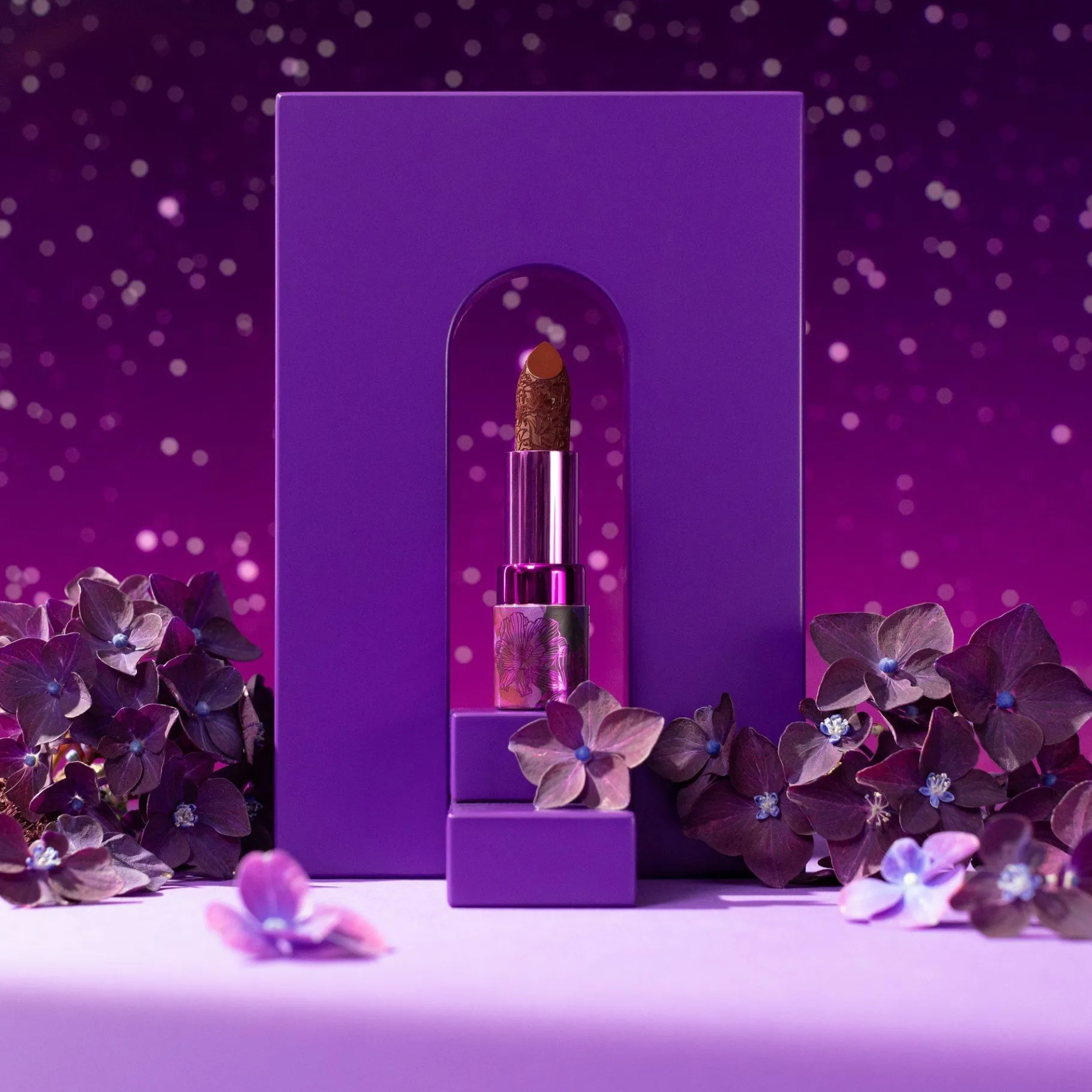 essence Barra De Labios>Barra de labios satinada in the bloom'light