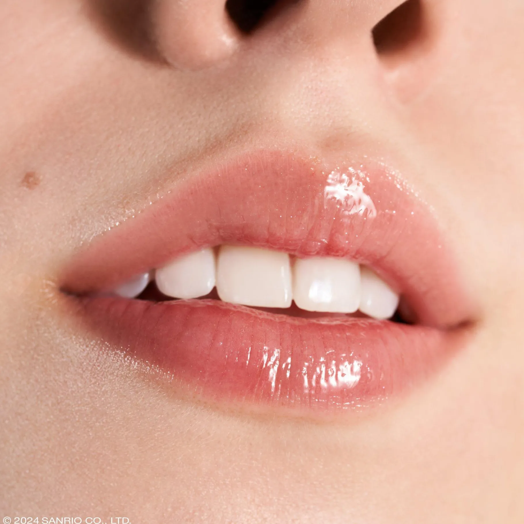 essence Brillo De Labios>Brillo de labios Hello Kitty
