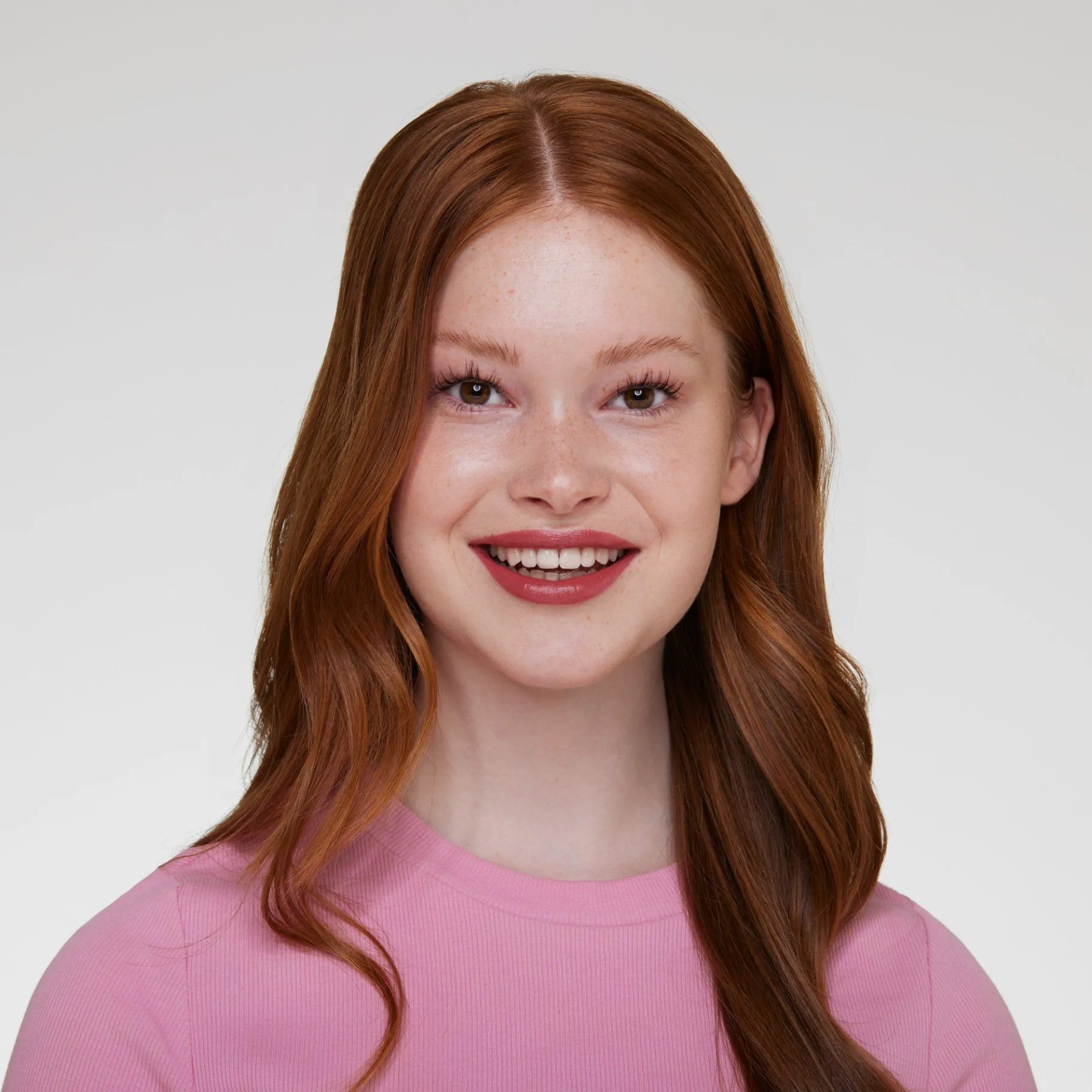 essence Barra De Labios>caring SHINE barra de labios con colágeno vegano