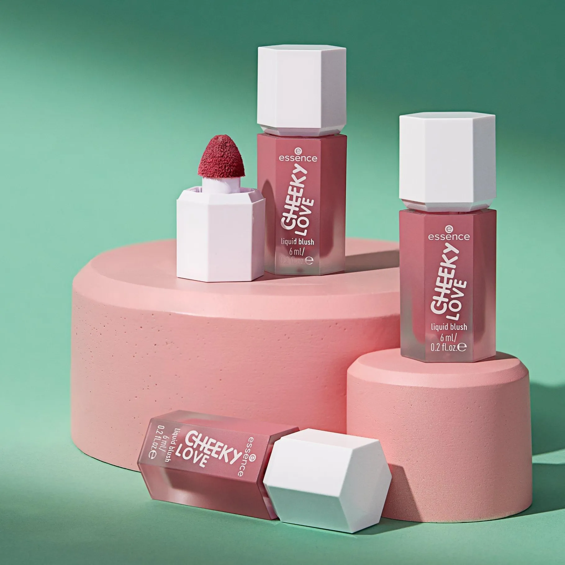 essence Colorete>Colorete líquido CHEEKY LOVE