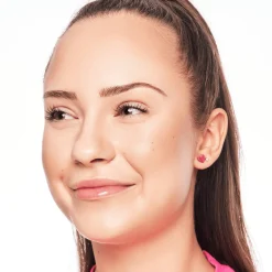 essence Cejas><noscript><img width=