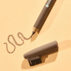 essence Cejas><noscript><img width=