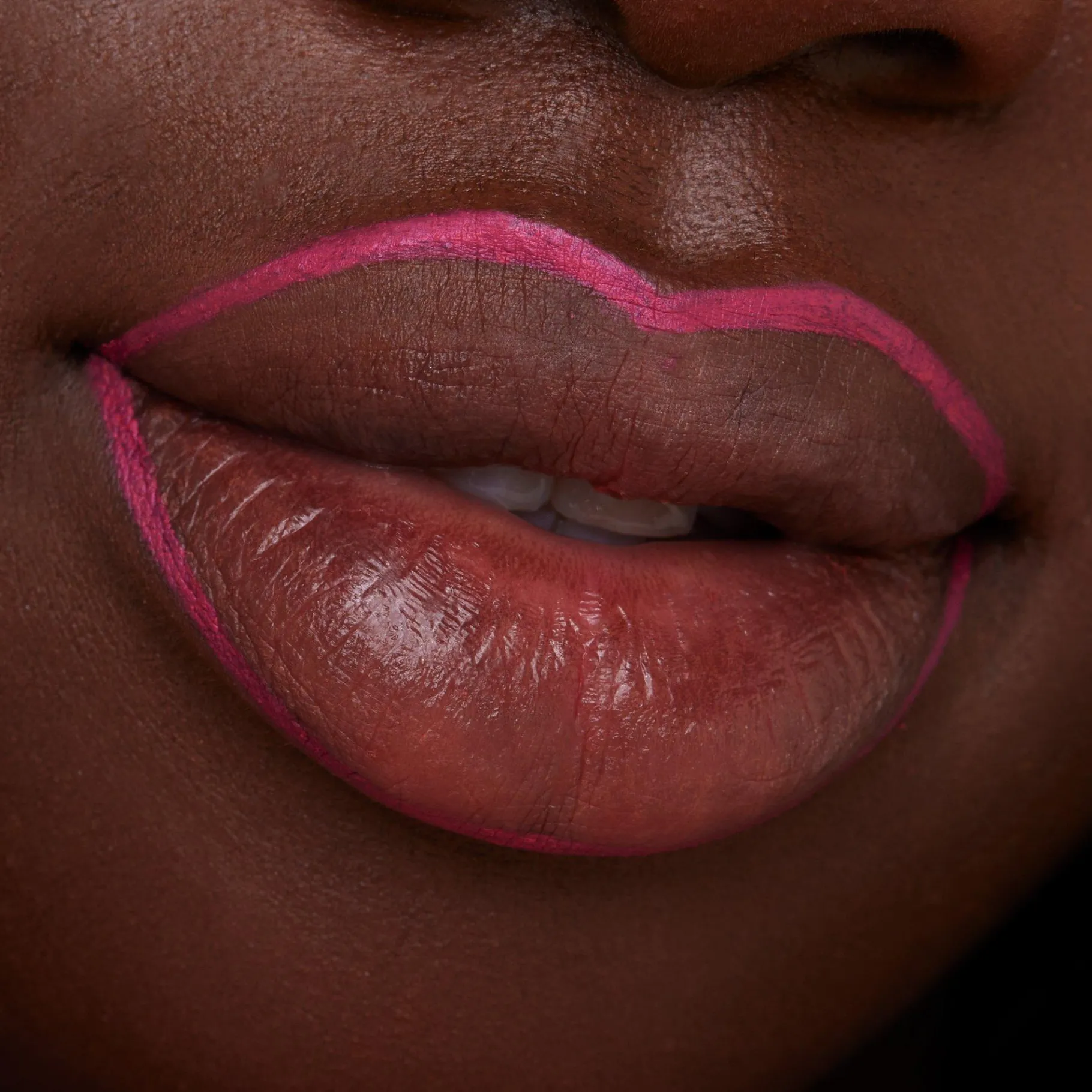 essence Perfilador De Labios>8h MATTE comfort perfilador de labios