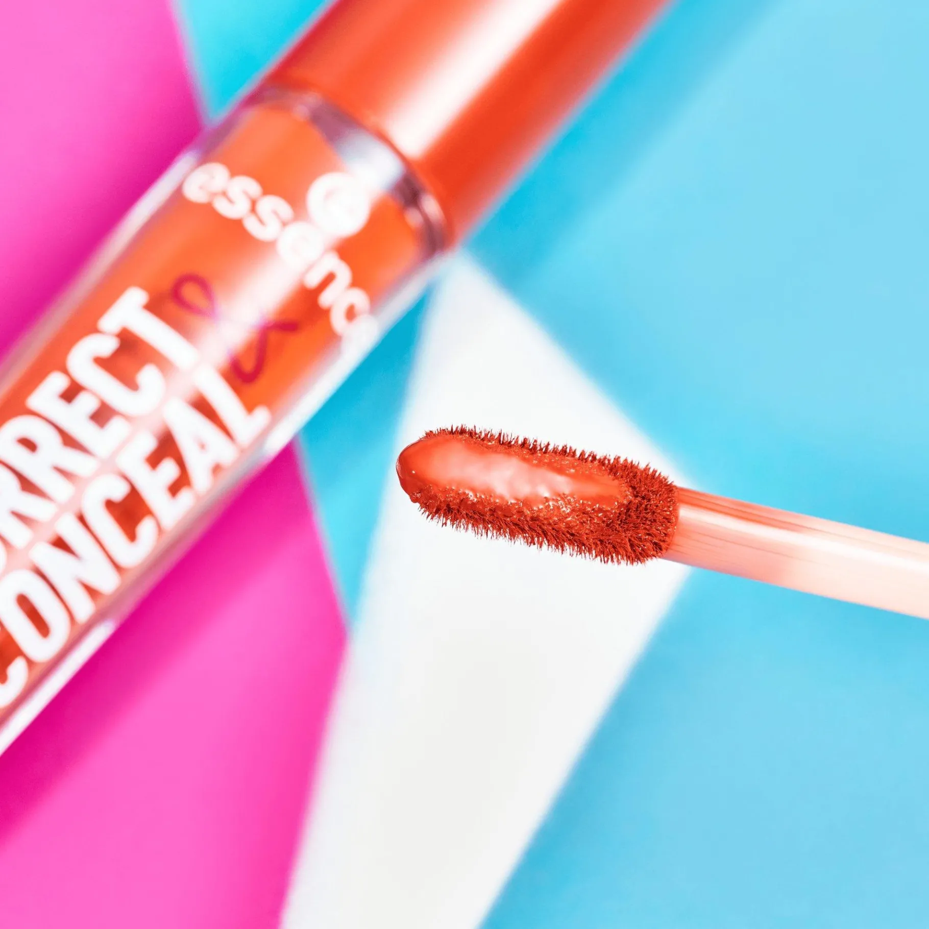 essence Corrector>Iluminador para las ojeras CORRECT & CONCEAL