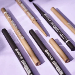 essence Cejas><noscript><img width=