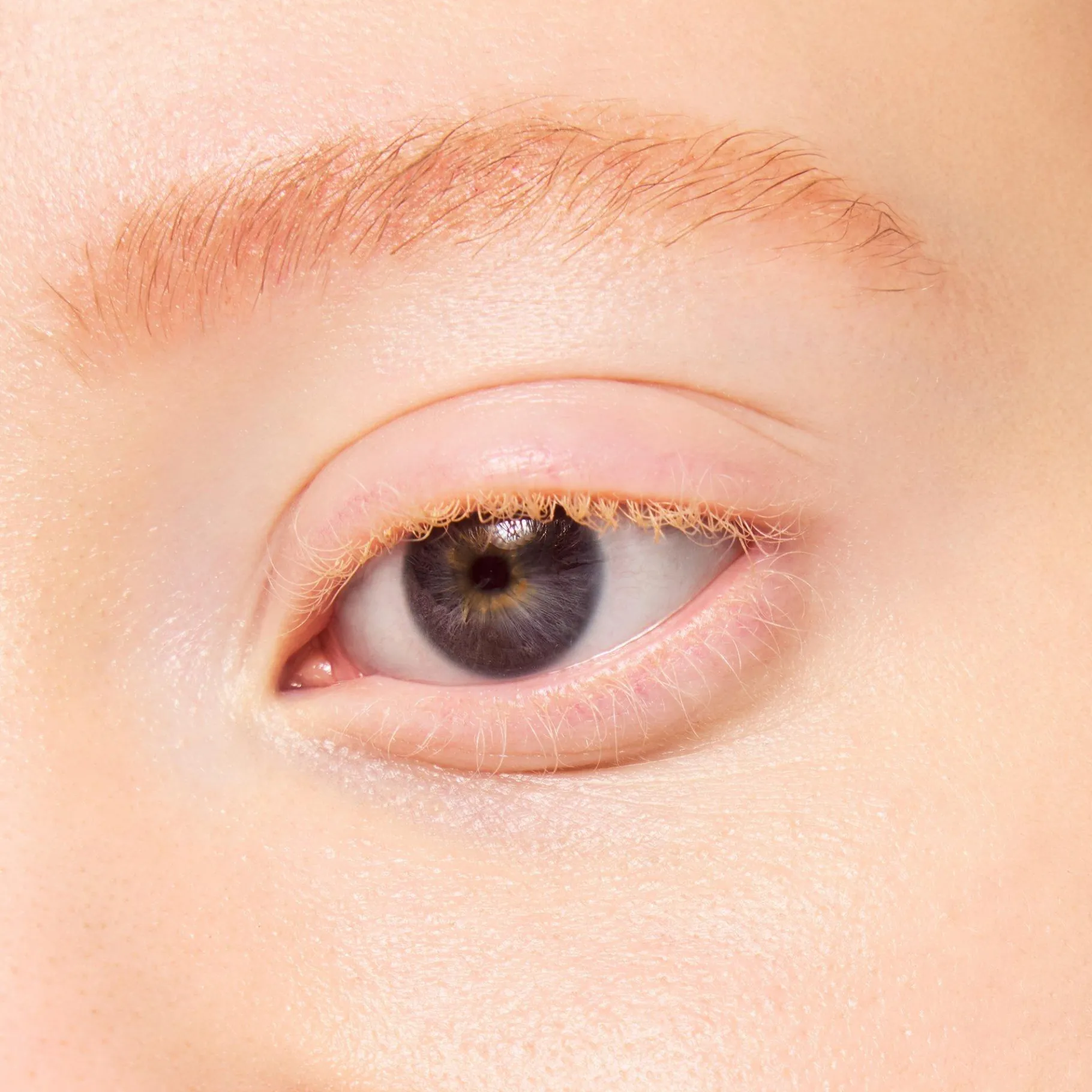 essence Cejas>micro precise lápiz de cejas