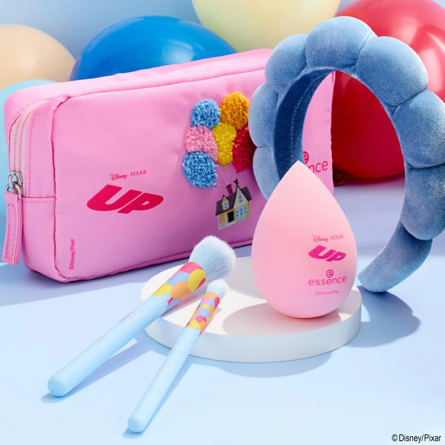 essence Accesorios>Neceser Up de Disney Pixar