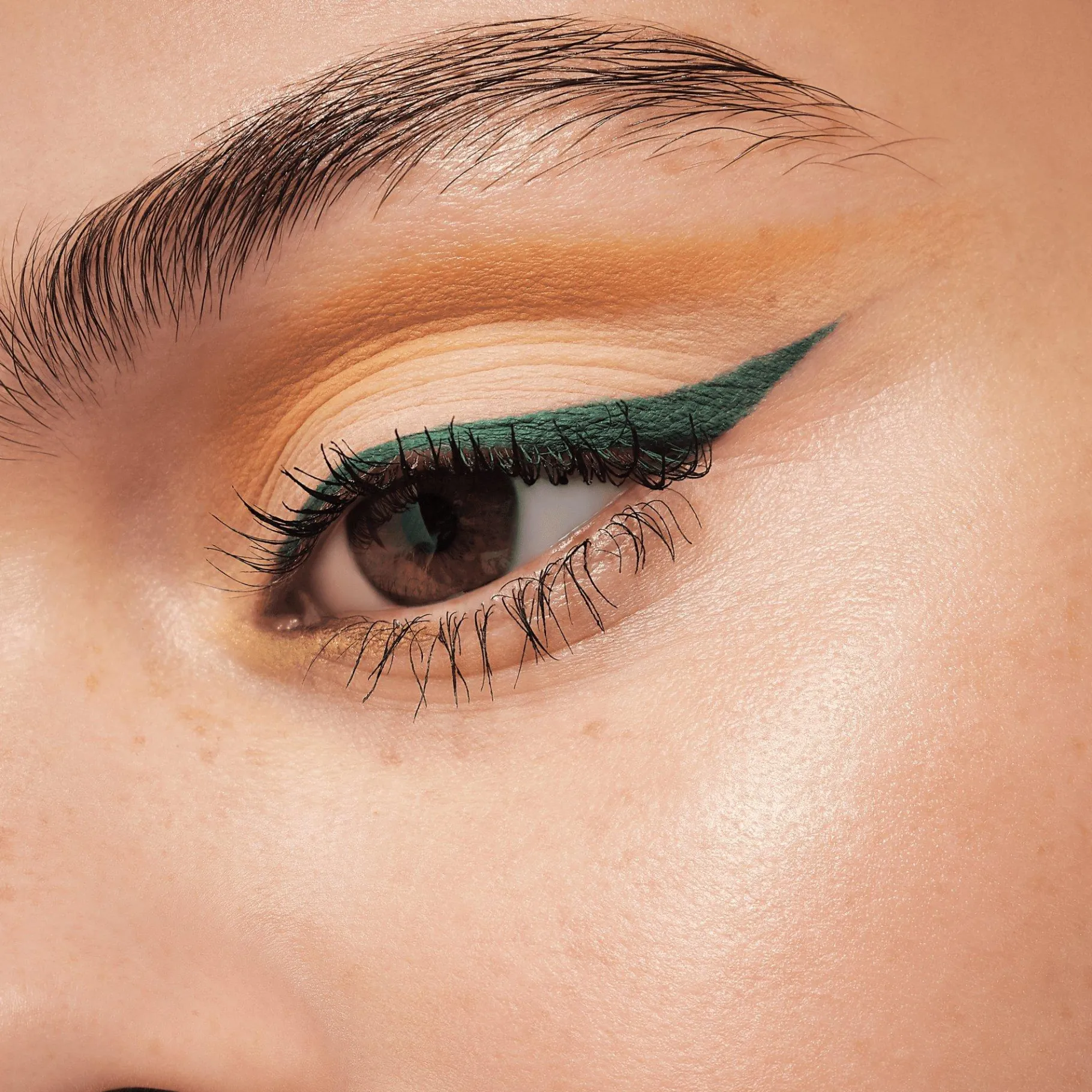 essence Sombra De Ojos>Paleta de sombras de ojos Up de Disney Pixar