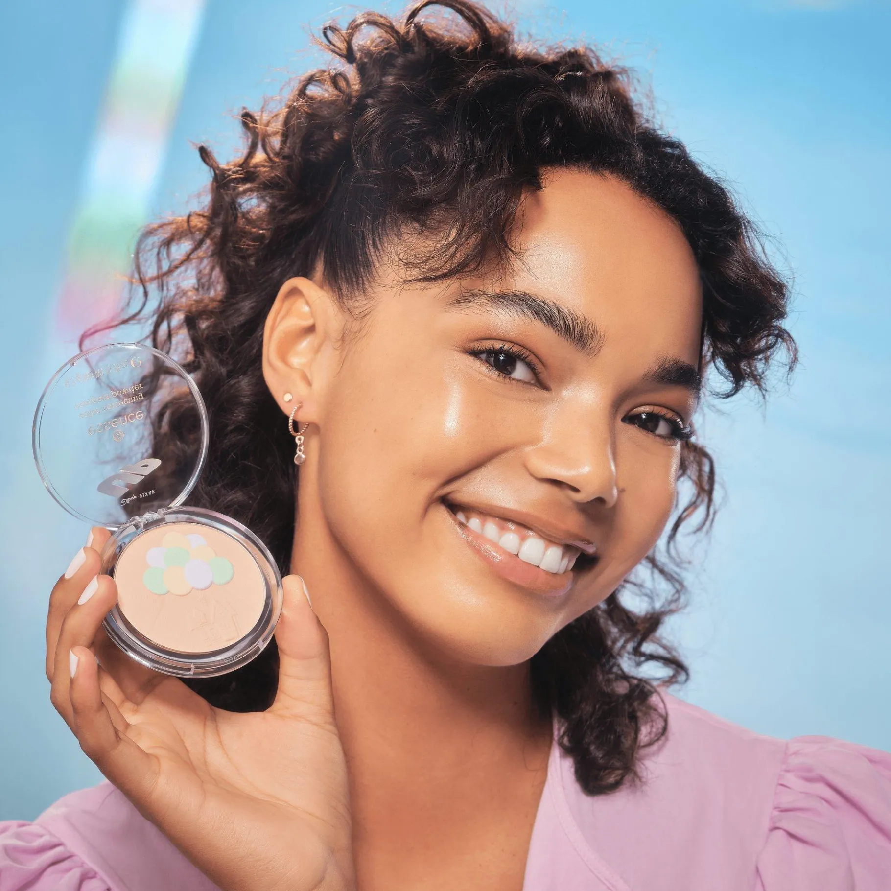 essence Polvos>Polvos compactos correctores del tono Up de Disney Pixar