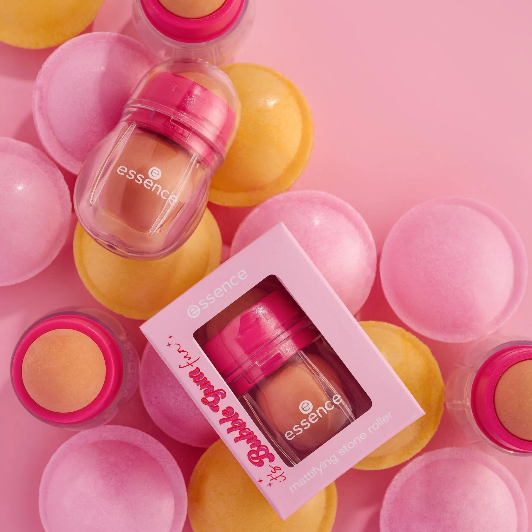 essence Accesorios>Rodillo con piedra matificante it's Bubble Gum fun