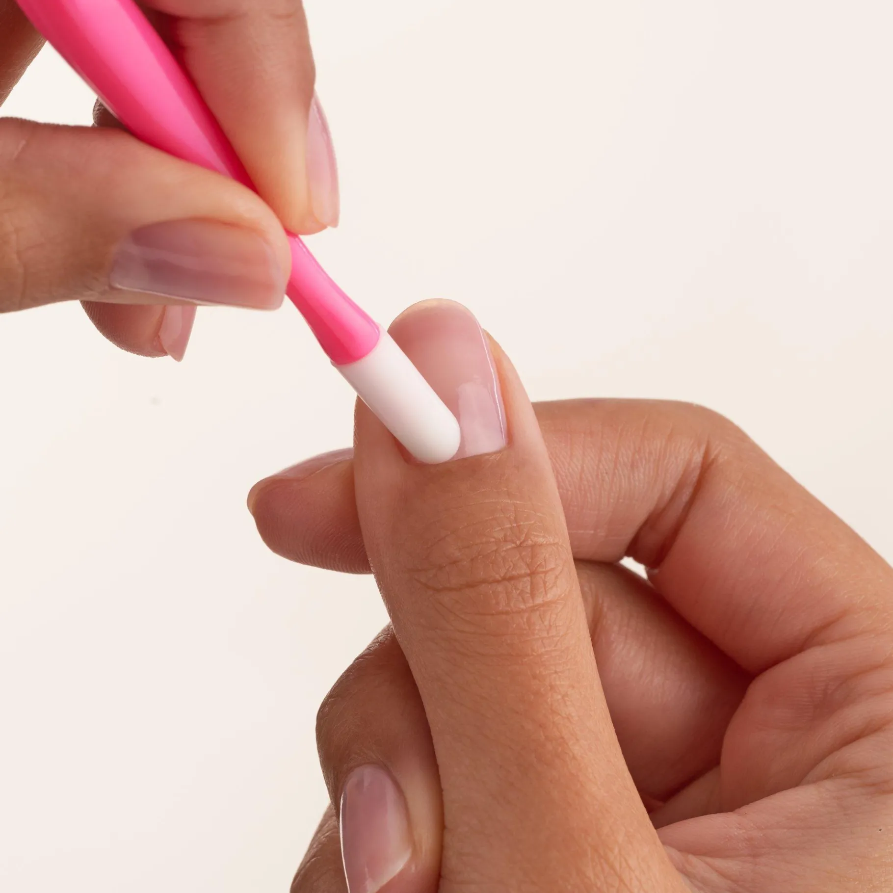 essence Cuidado De Uñas>THE CUTICLE TRIMMER