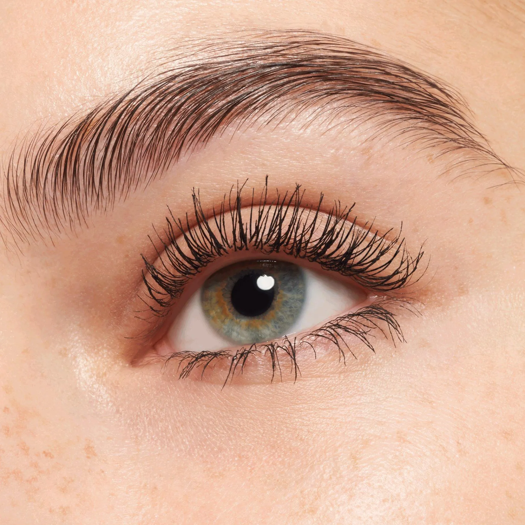 essence Máscara>THE FALSE LASHES máscara de pestañas volumen y rizo extremos
